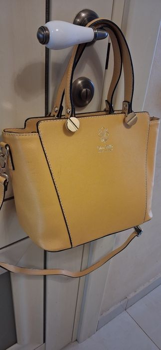 Натуральная кожаная VERA PELLE