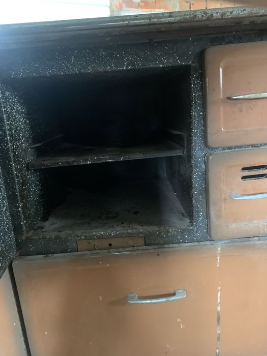 Fogão antigo em bom estado