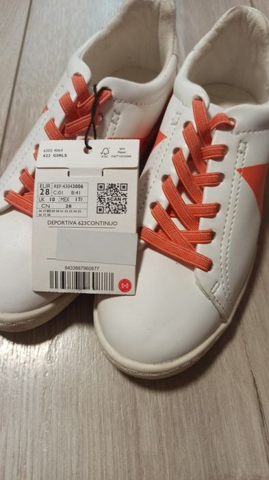 Взуття для дівчаток