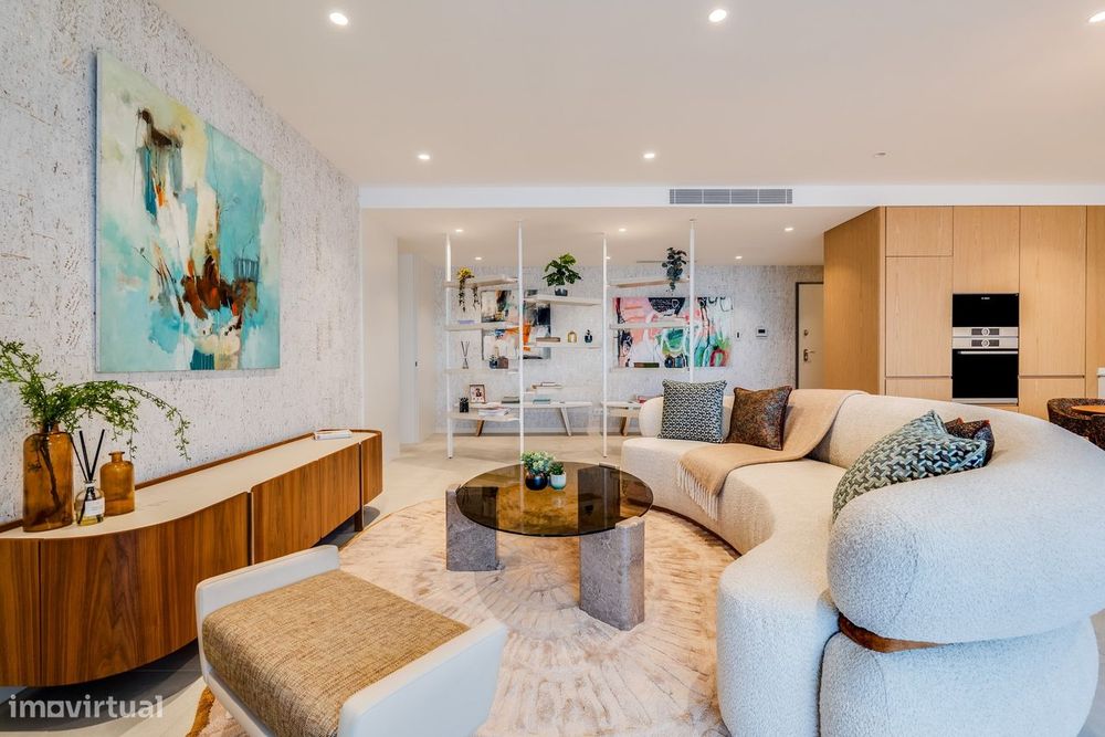 Apartamento moderno de 2 quartos próximo à praia e campo de golfe