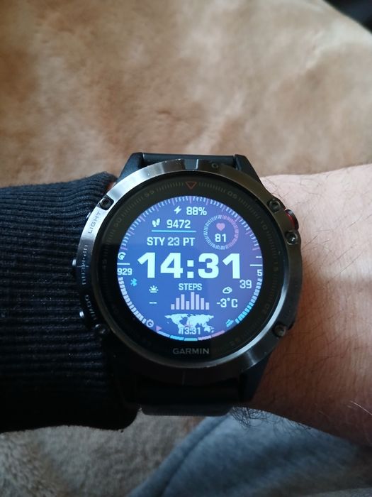 Garmin Fenix 5 używany w bardzo dobrym stanie + dodatkowy pasek