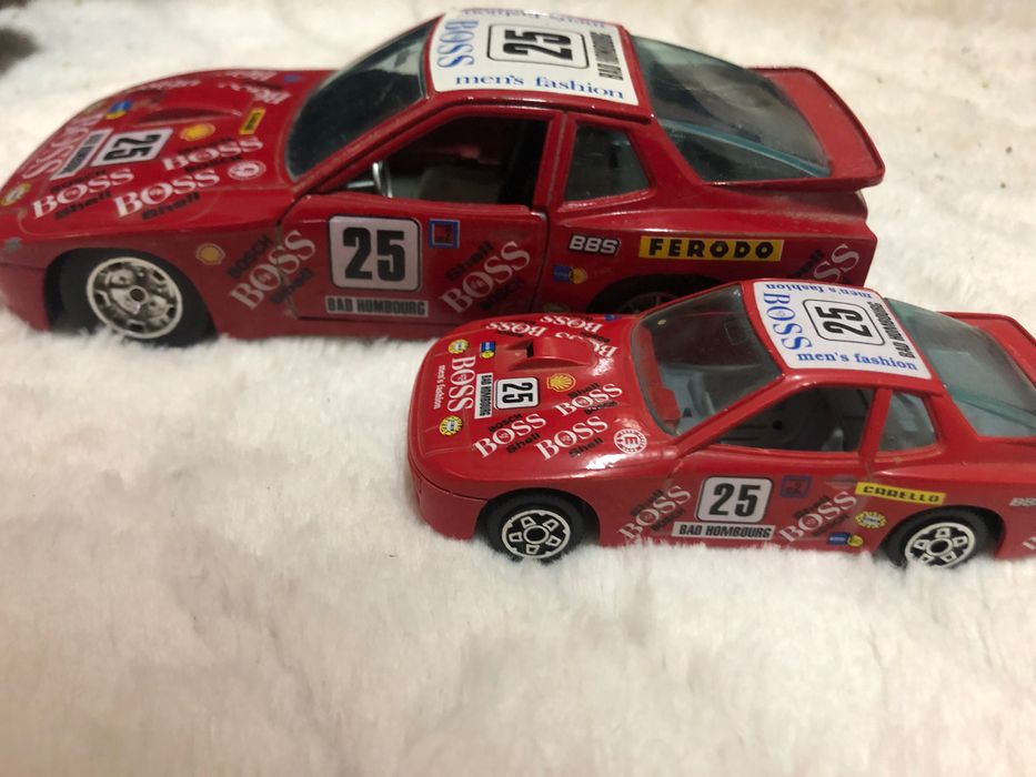 Duas miniaturas porsche 924 turbo