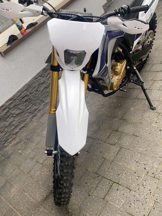 Cross ASIX XB 83 250 ccm