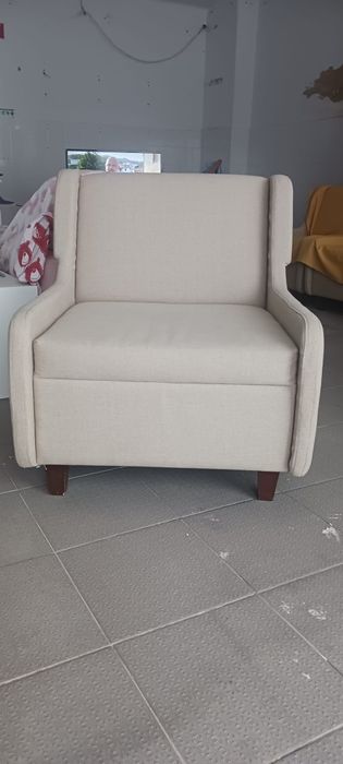 6 Cadeirões estofados e forrados de novo