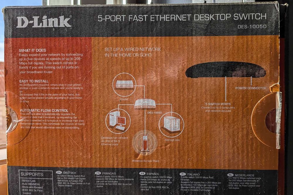 Switch de secretária Fast Ethernet de 5 portas D-Link DES-1005D