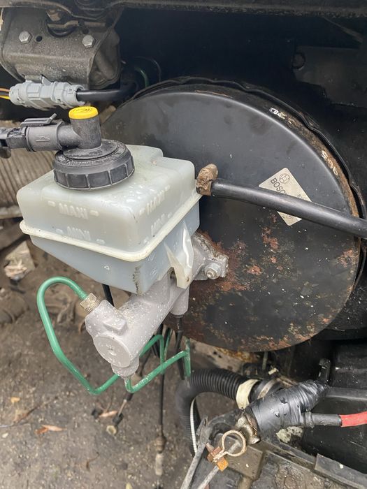 Головний тормозний/вакум тормозний рено мастер