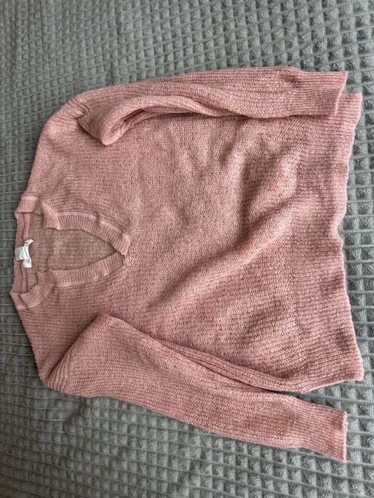 Свитерок легкой вязки