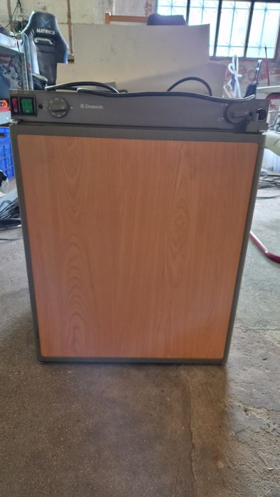Frigorífico Trivalente Dometic Caravana/Autocaravana RM 4200-11