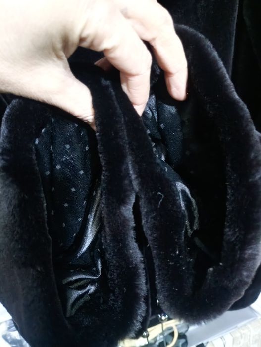 Nafa. в груди 110см. Норковая шуба с капюшоном из соболя. Полушубок