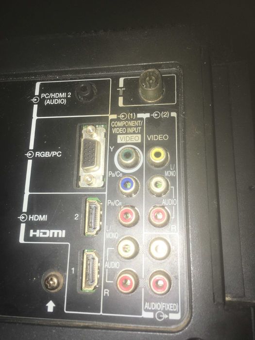 Телевизор Toshiba 32PB200E 32 дюйма, ультралегкий, ультратонкий, HD LED, мультисистемный, для сети 110-240 вольт