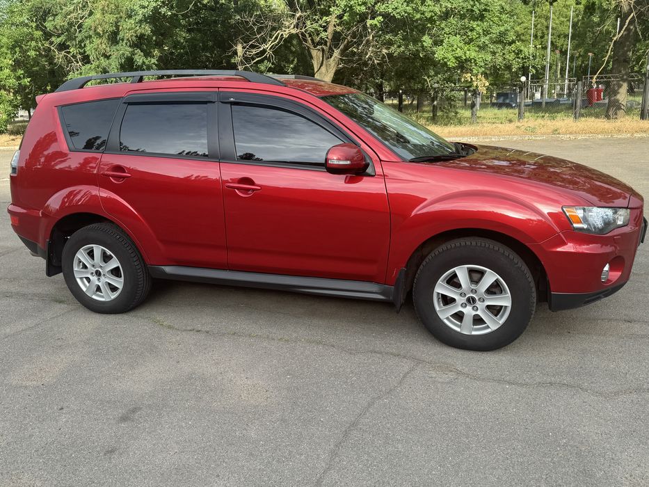 Mitsubihi Outlander XL