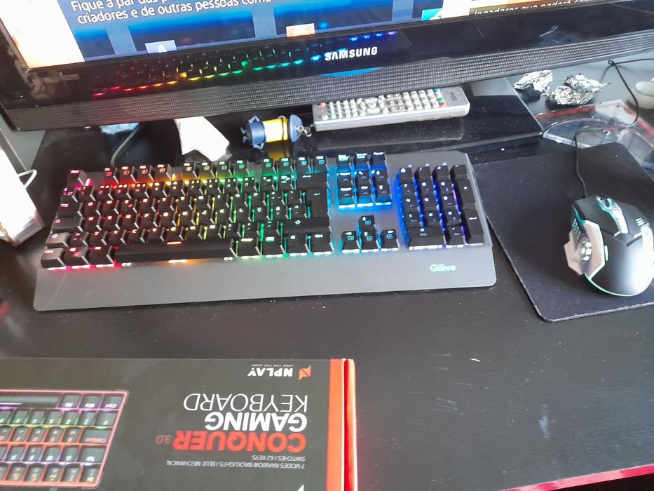 Teclado gaming e rato