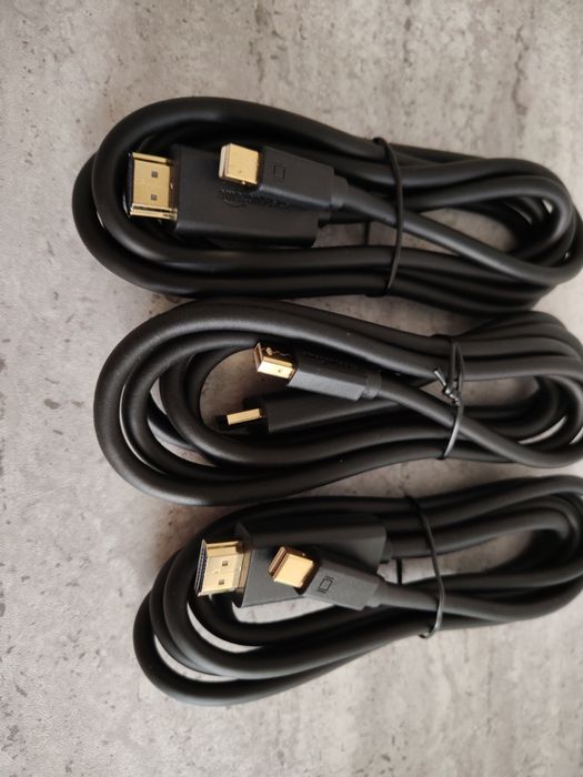 Kabel przejściowy mini display port na HDMI.