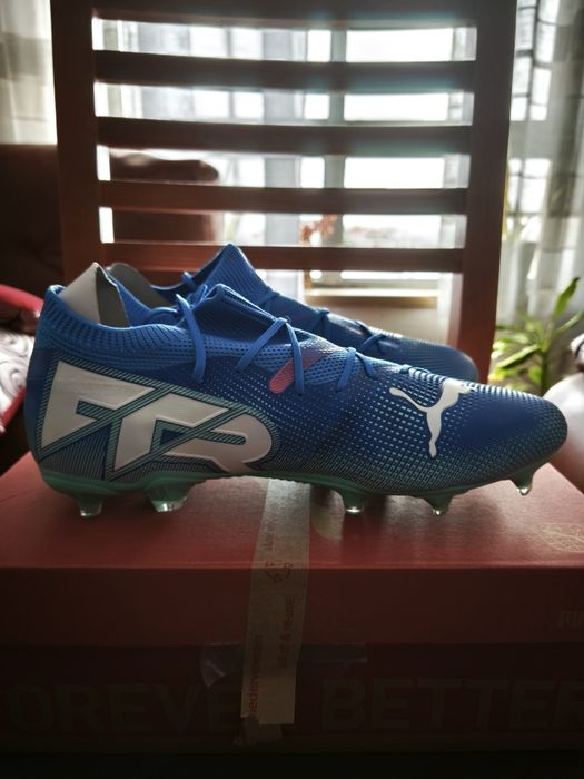 Chuteiras novas com caixa da Puma tamanho 44