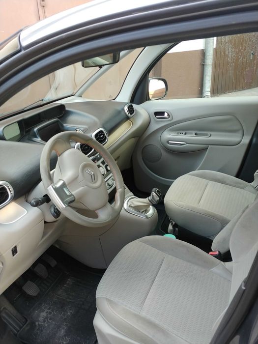 Citroen C3 Picasso 1.6 VTi Exclusive rok 2010 - Benzyna