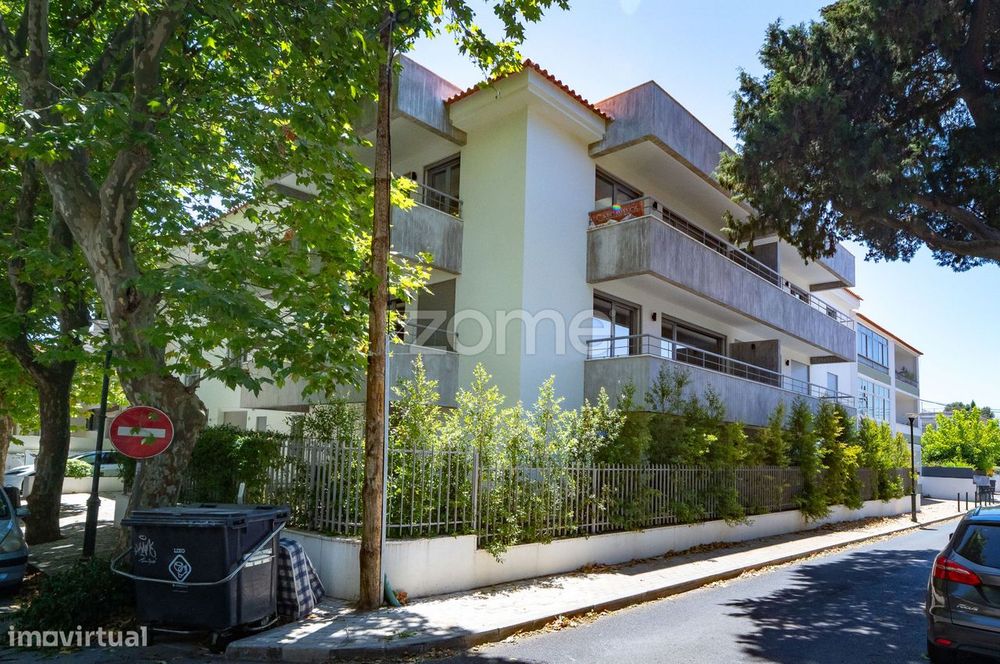 Apartamento T3 +1 com Mezanino / 3 lugares de garagem