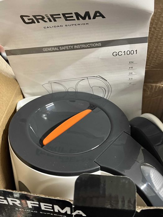 Czajnik elektryczny Grifema GC1001  0,8 l, moc 1100W