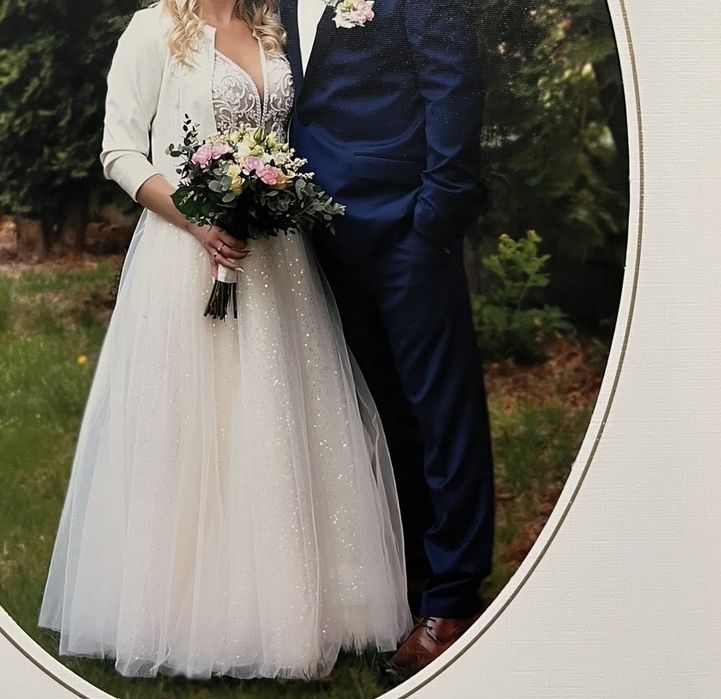 Śliczna Suknia Ślubna