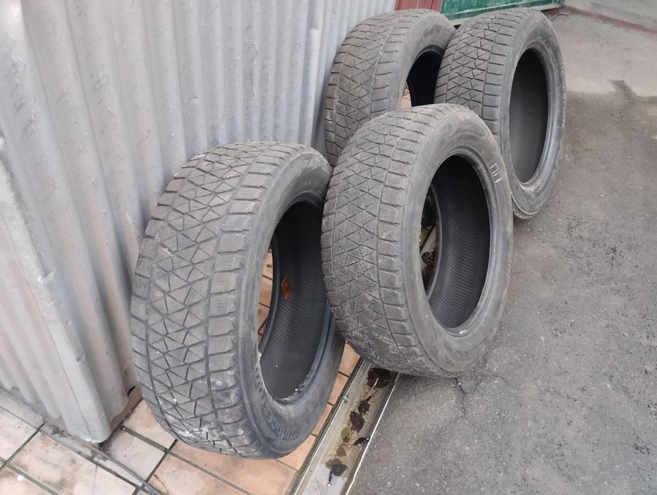 Продам резину на КІА