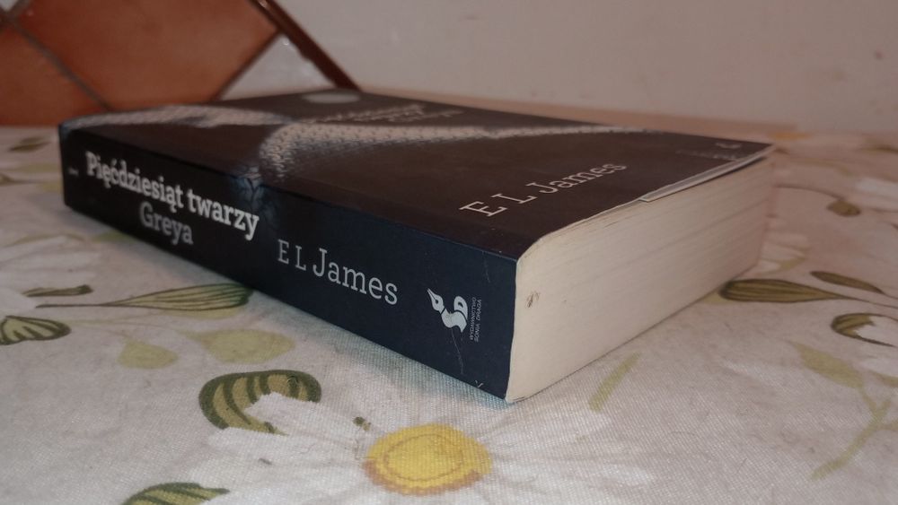 Pięćdziesiąt twarzy Greya. E. L. James