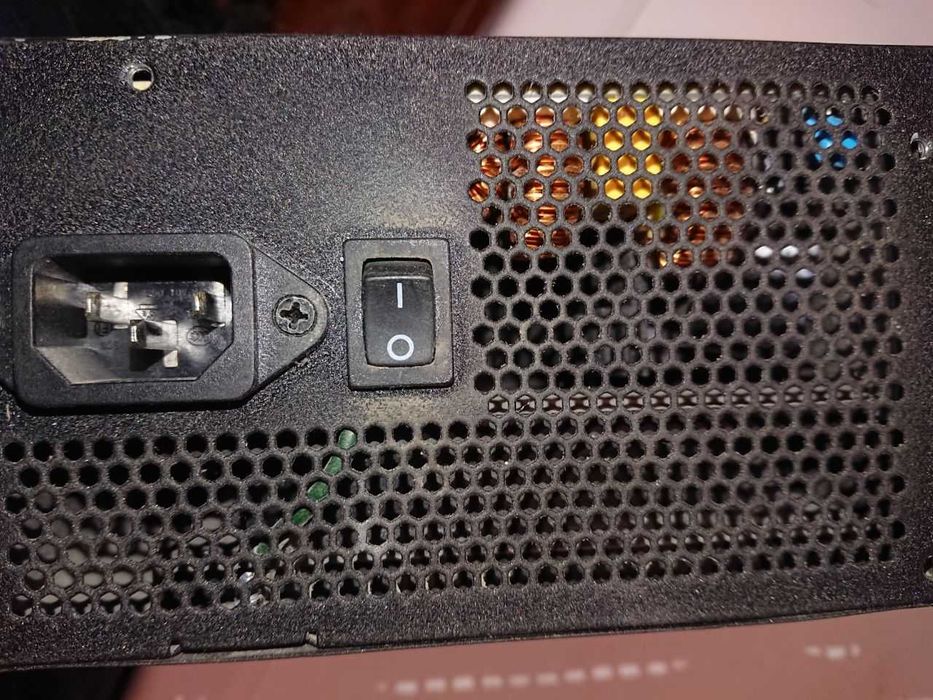 Блок питания  Enermax RevoBron 600 W 80 Plus Bronze