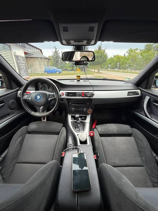 BMW E90 M Pakiet z vinu 320i