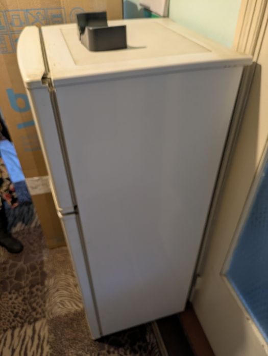 Продам холодильник. Не робочий