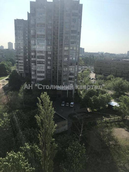 Оренда 2к квартира вулиця Малишка,3