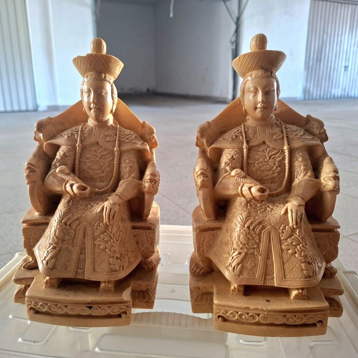 Estatuas chinesas antigas.