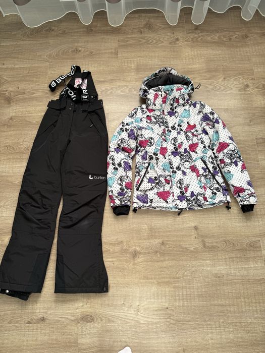 Жіночий лижний костюм