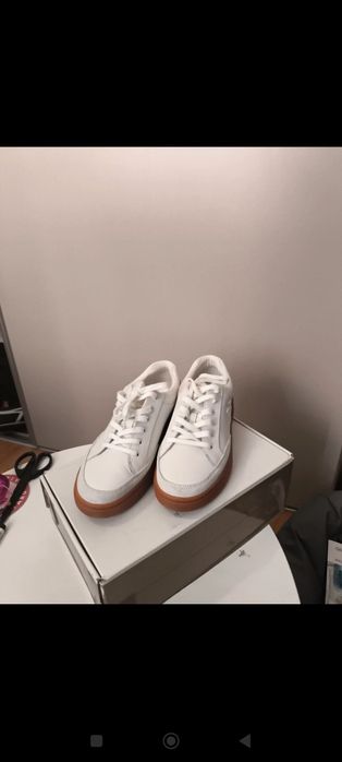 Damskie sneakersy casualowe w rozmiarze 40