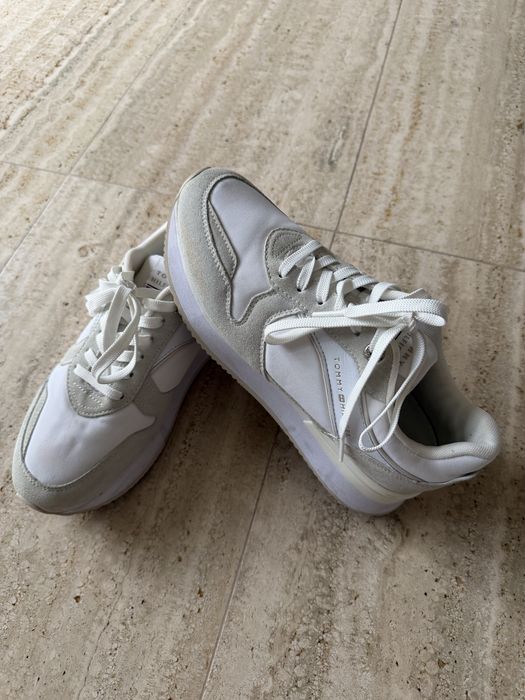 Tommy Hilfiger Elevated Feminine Runner bialy roz. 39