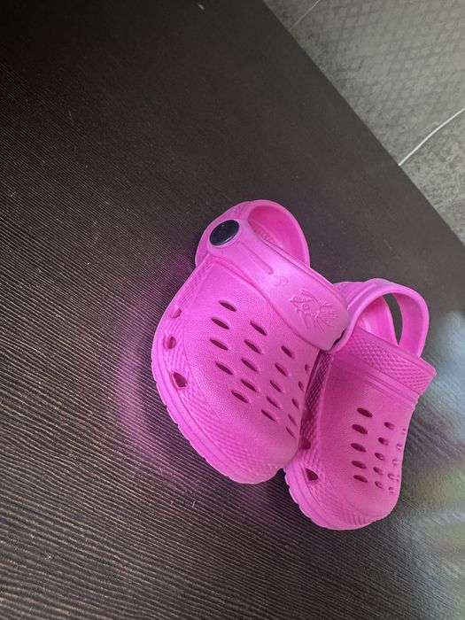 Крокси для дівчинки