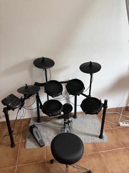 Bateria Eletrônica Alesis nitro mesh kit