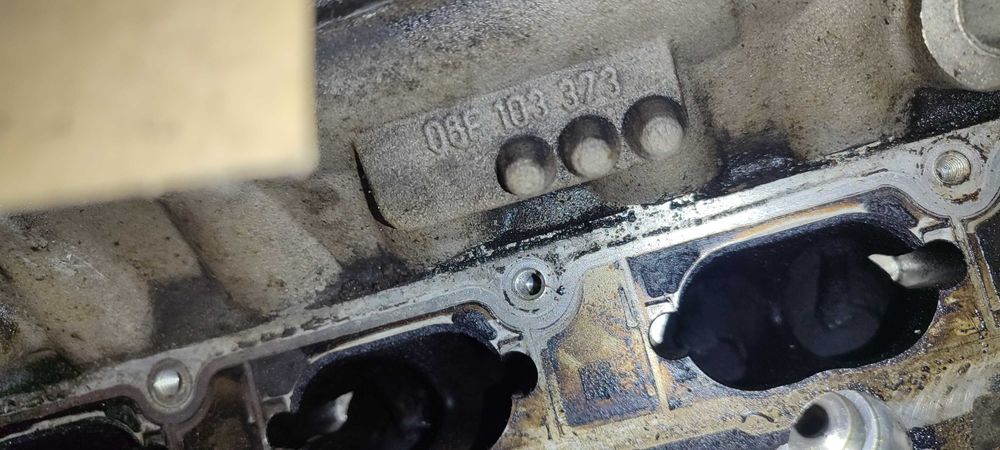 Головка з розподільчими валами passat b6 tfsi 2.0 2007