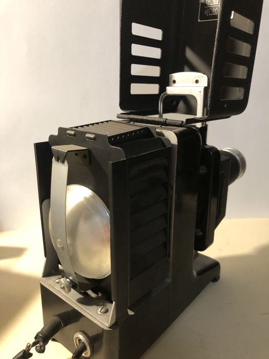 Projetor de Slides antigo Leitz