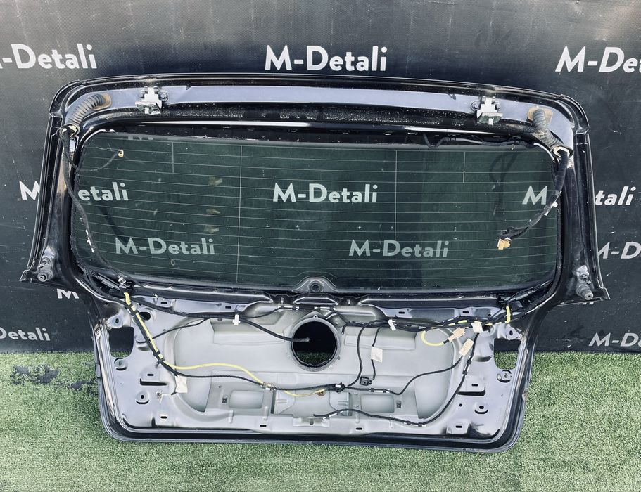 Ляда задня дверка Гольф 5 кришка багажника Golf 5 хечбек LC9Z гола VW
