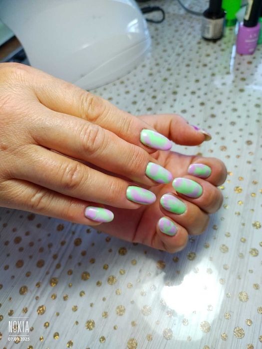 Модели на маникюр, наращивание, центр возле Мост Сити