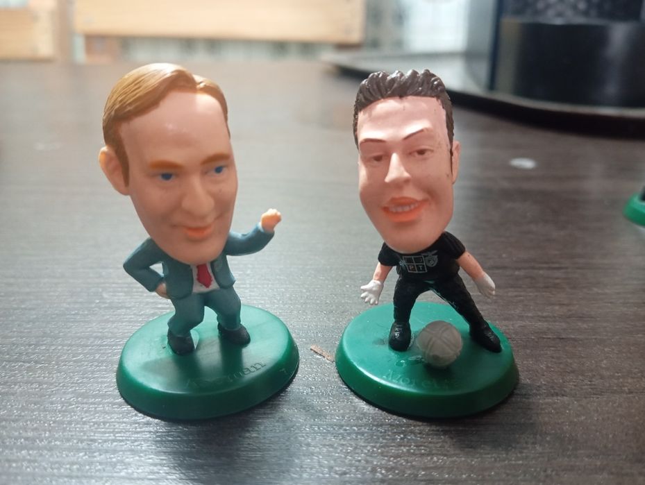 Bonecos miniatura de clubes