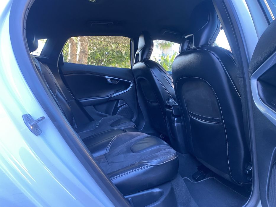 Volvo V40 2.0 D4 190cv R-DESIGN