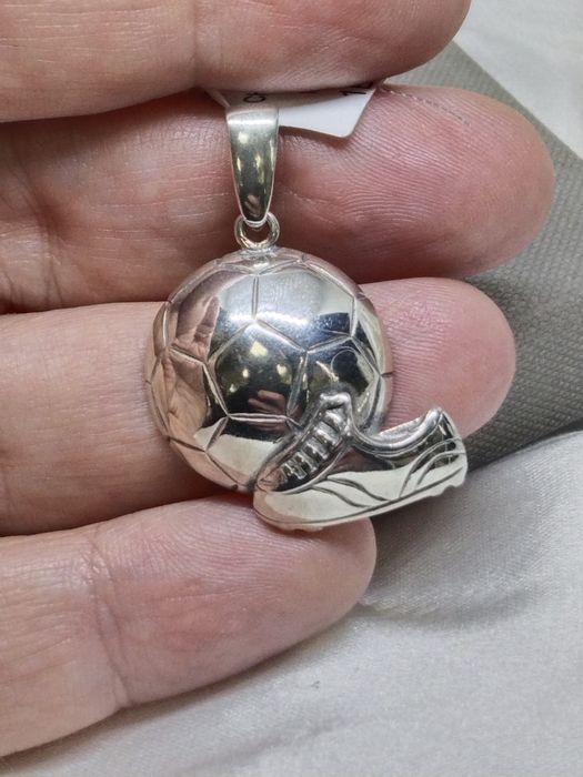 Srebrny wisiorek piłka nożna srebro 925