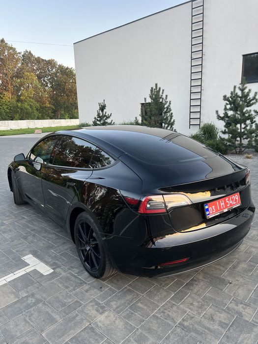 продам  tesla  3