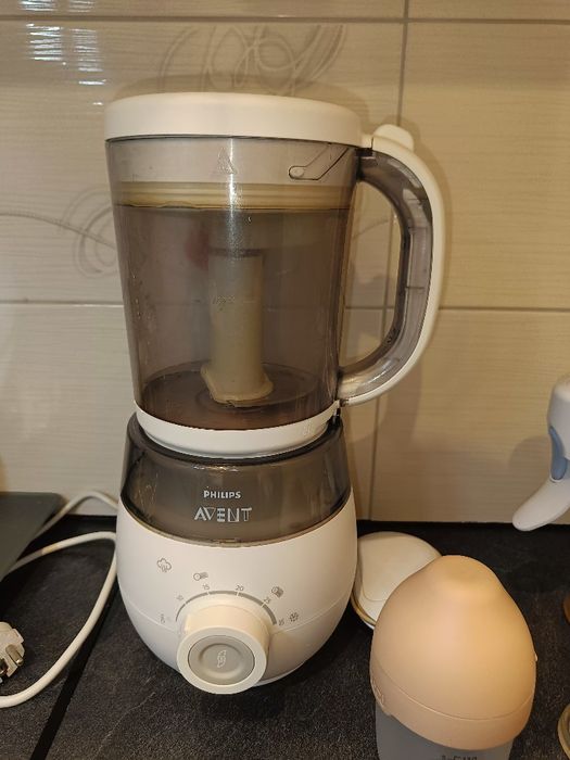 Robot kuchenny, laktator