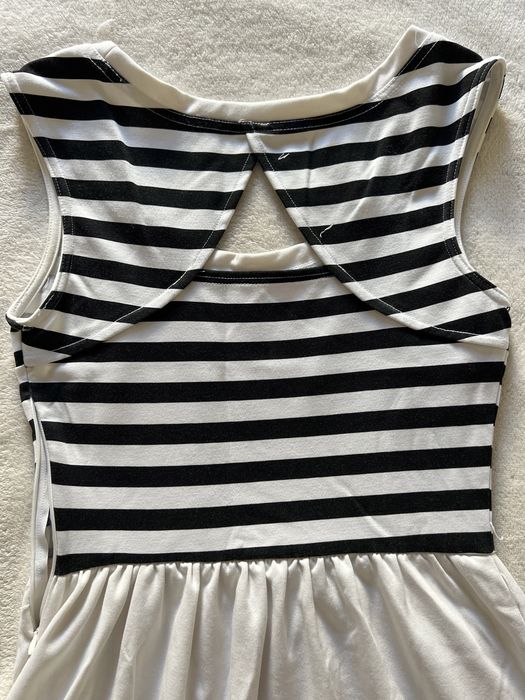 Vestido branco e preto Bershka