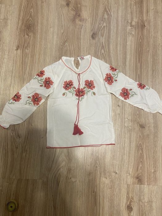 Вишиванка на дівчинку