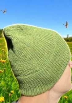 Jasnozielona wiosenno- jesienna czapka z wełny alpaki