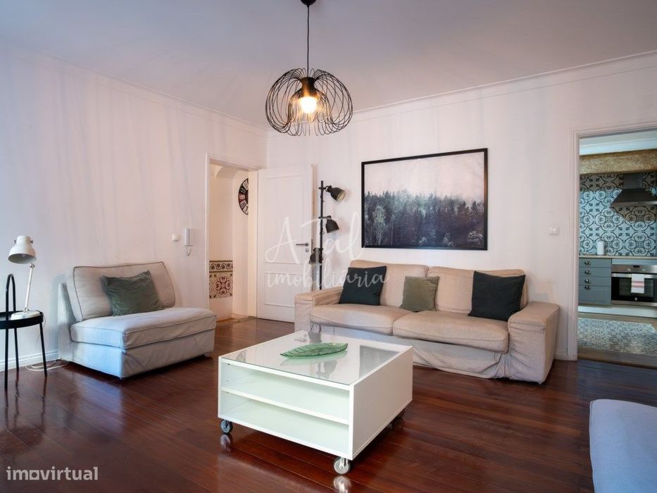 Apartamento T3 com Licença de Alojamento Local e Terrço - Lisboa