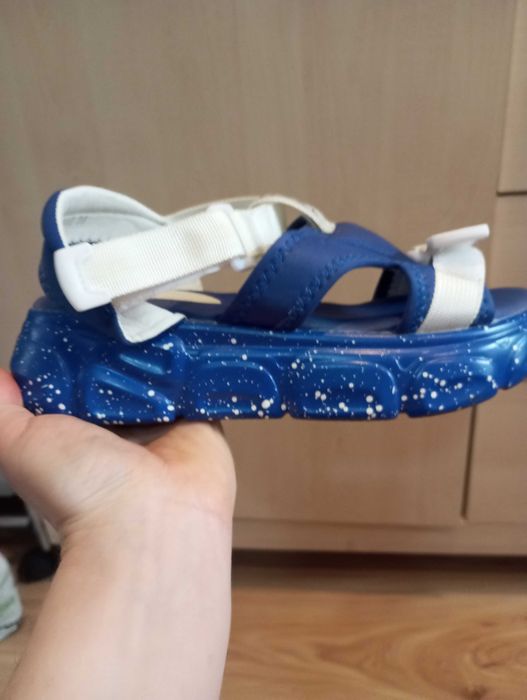 Sandałki na platformie rozmiar 36