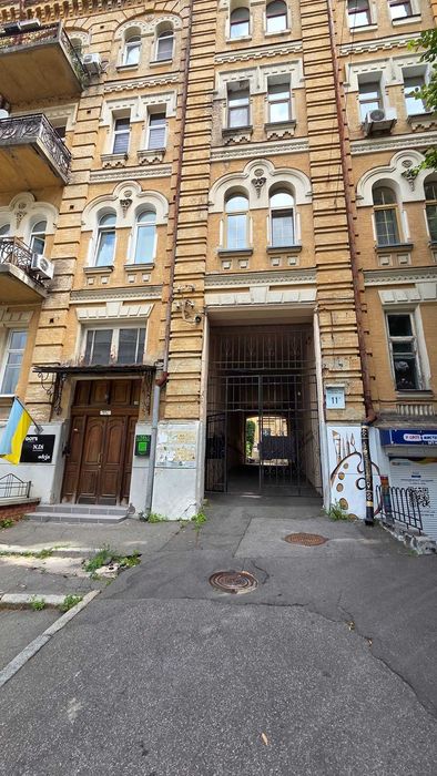 Продаж перспективного комерційного приміщення в Урядовому кварталі, 4 хвилини до Хрещатика!