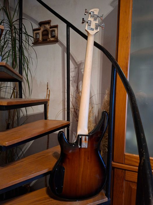 Baixo Yamaha TRBX 174EW made Indonesia + Bag